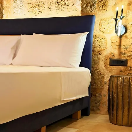 Medieval Arches Apartment *